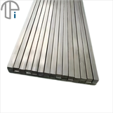 Hur bestämmer man sträckgränsen för en fyrkantsstång av titan?